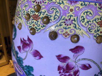 A Chinese famille rose 'ducks in a lotus pond' garden seat, 19th C.